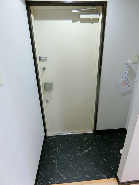 エミナス 玄関