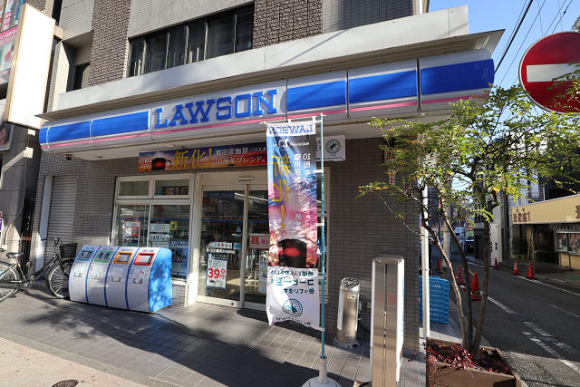 ドルチェ伊勢町 コンビニ