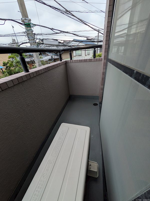 山源水産ビル ベランダ