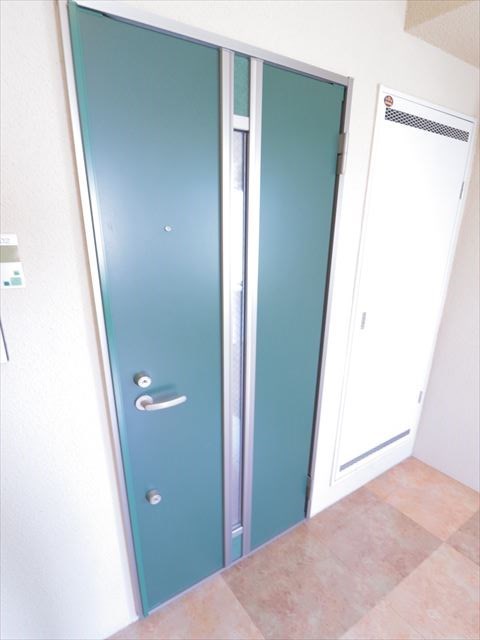 ラ・クールＭ 玄関