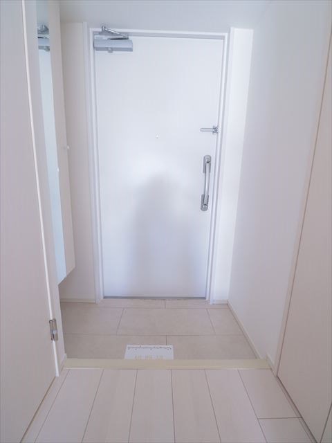 メイクスデザイン浦安 玄関