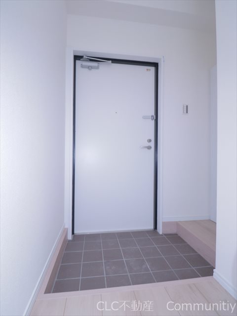 MAISON SA XV（メゾン　エスエー　15） 玄関