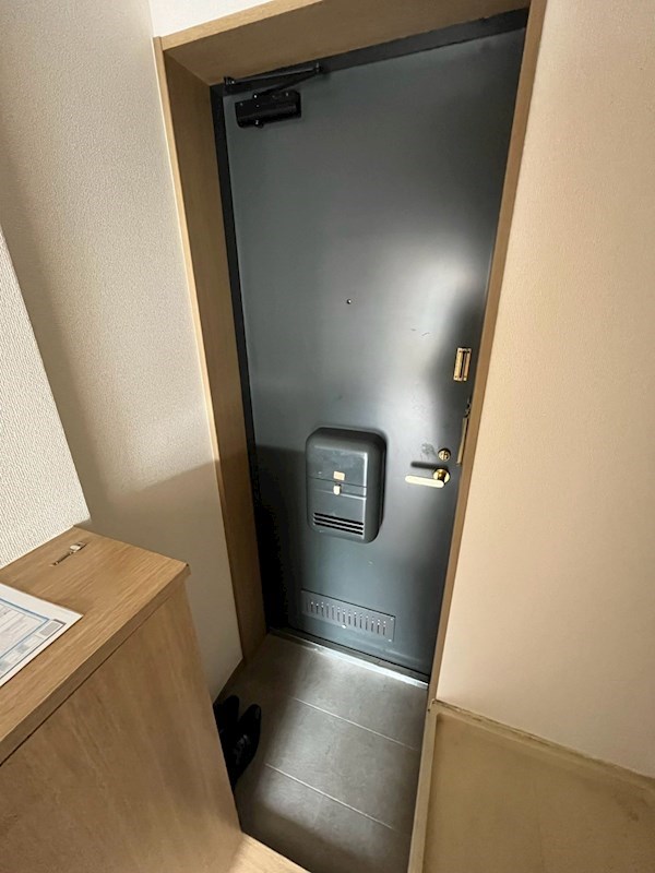 メゾン石川 玄関