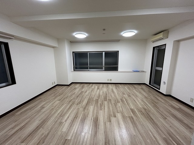 メゾン・デュ・オーラ　山下町 リビング