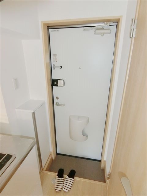 アットリラ行徳 玄関
