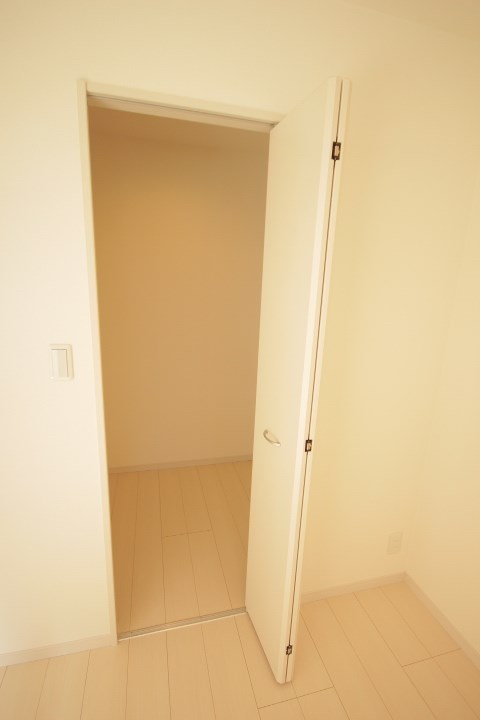 リブリ・ニソル その他3