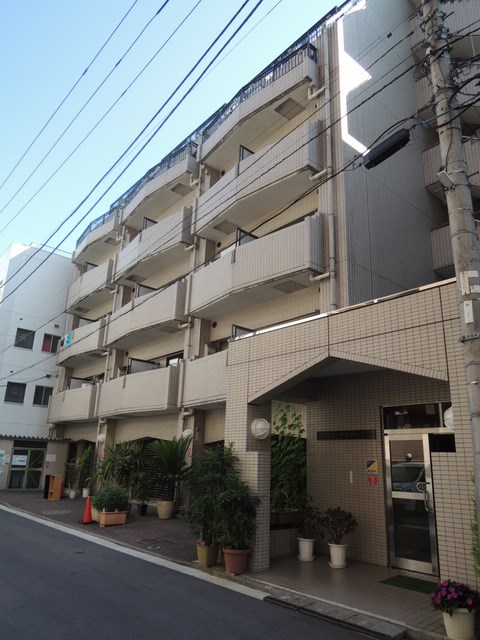 関内ロイヤルガーデン 303号室 外観