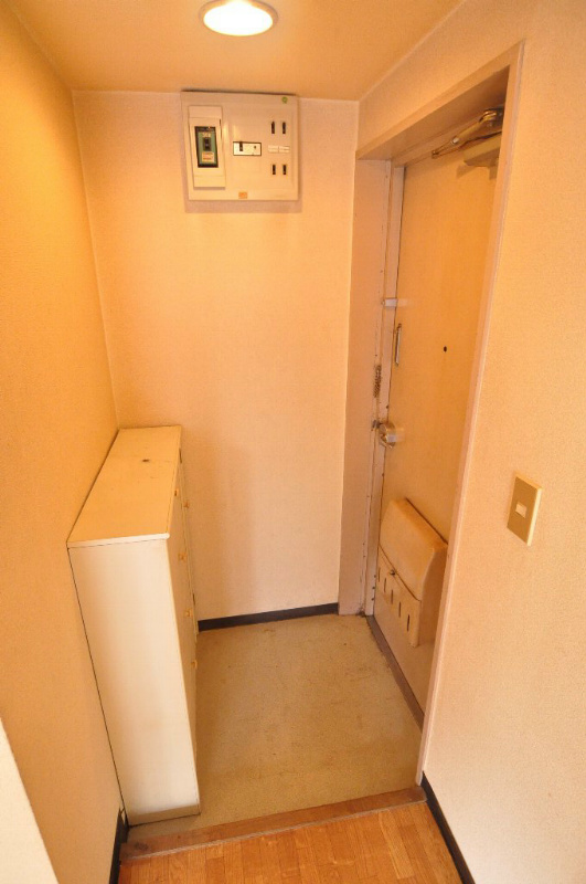 レガーロ行徳 玄関