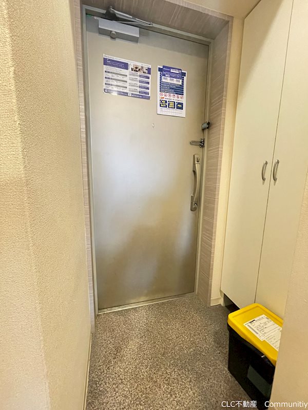 レジディア浦安 玄関