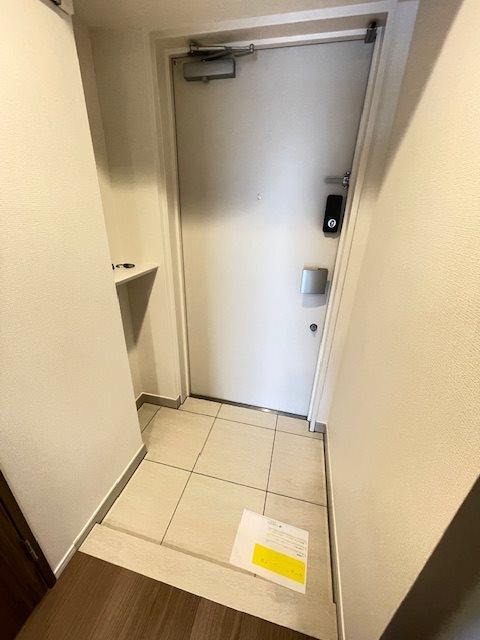 オーパスホームズ南行徳 玄関