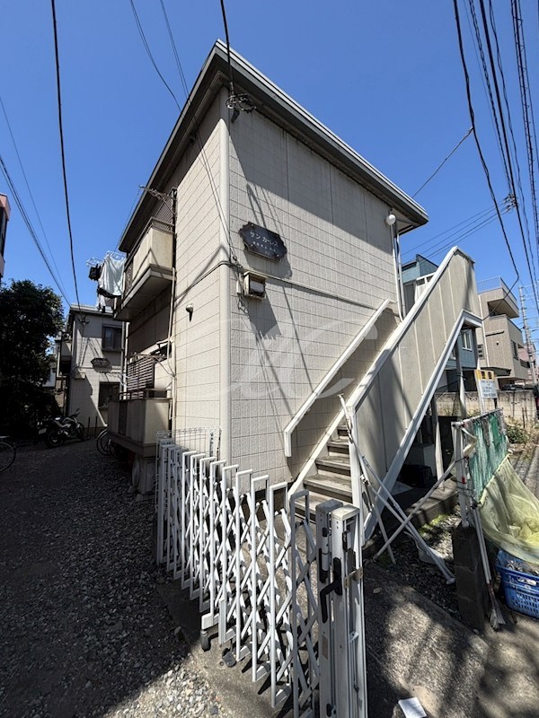 サンカーレス 102号室 外観