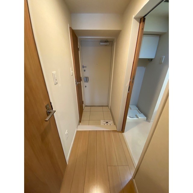 プレシエ横浜石川町 玄関