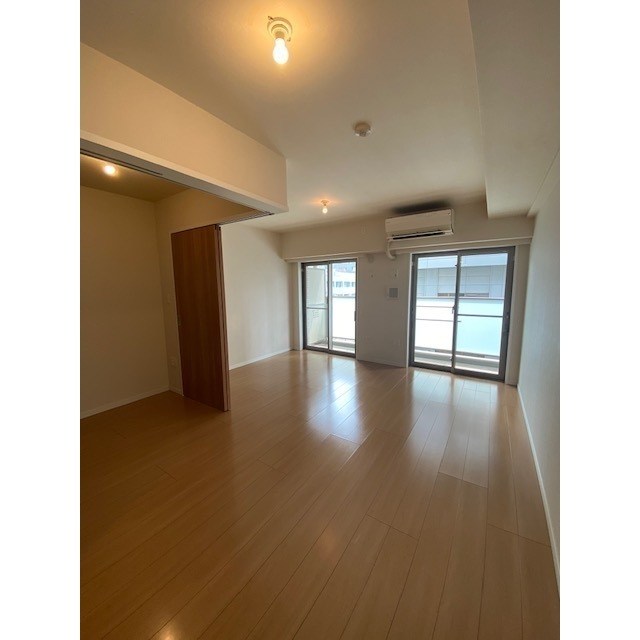 プレシエ横浜石川町 リビング