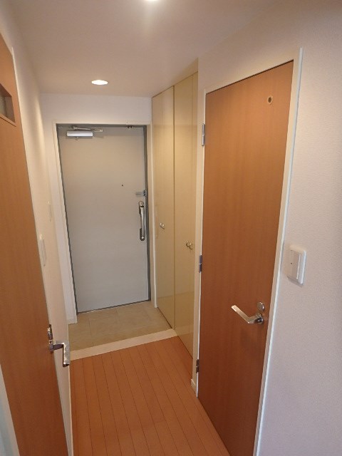 レジディア横濱関内 玄関