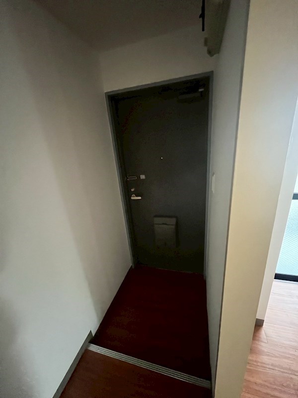 STビル 玄関