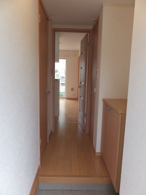 メゾンソレイユ 玄関