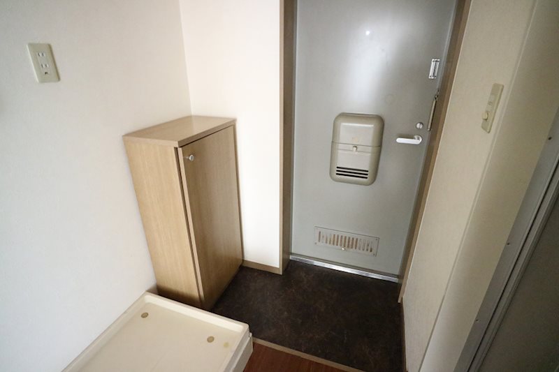 フラワーハイツ 玄関