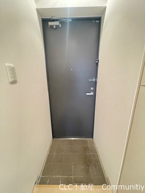 アゼスト浦安ステーション 玄関