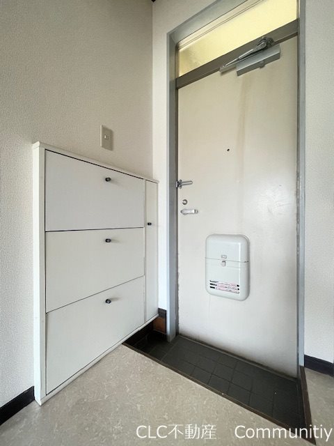 ニュートレード 玄関