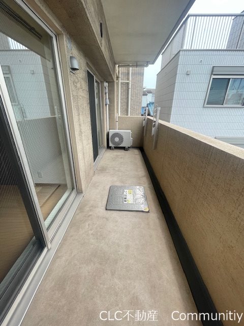 アン　エディー行徳 ベランダ