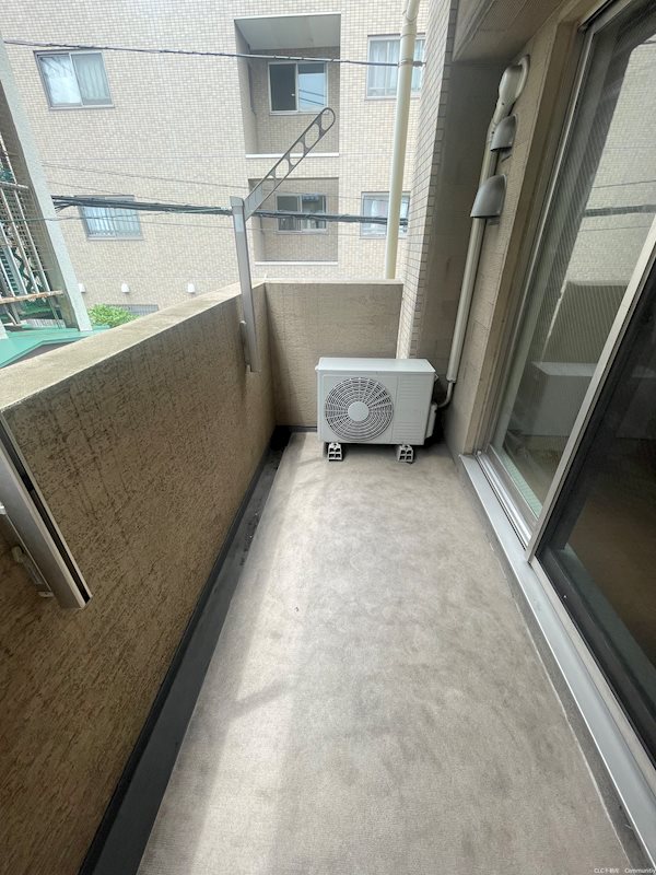 アン　エディー行徳 ベランダ