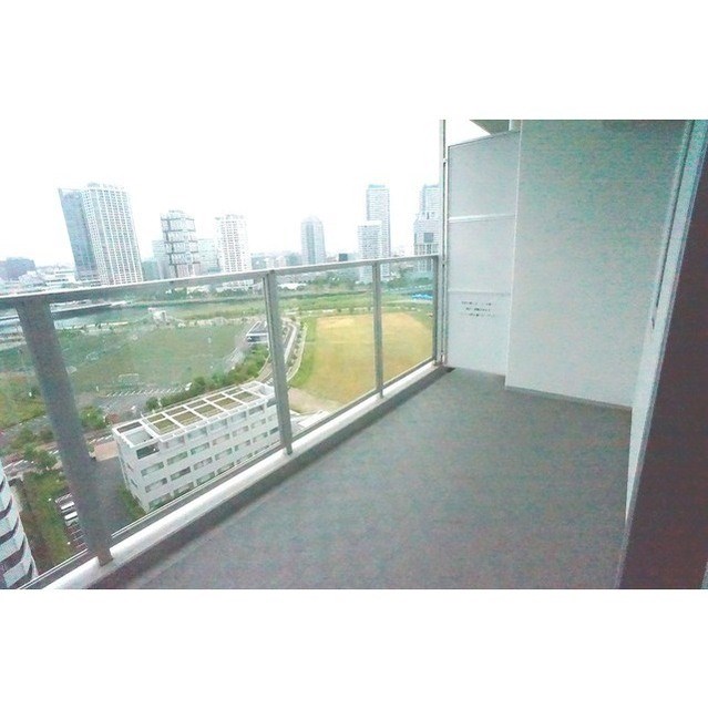 BLUE HARBOR TOWER みなとみらい ベランダ