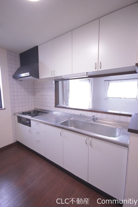 末広戸建3階建住宅 キッチン
