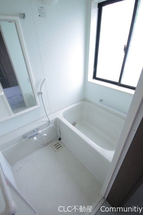 末広戸建3階建住宅 風呂画像