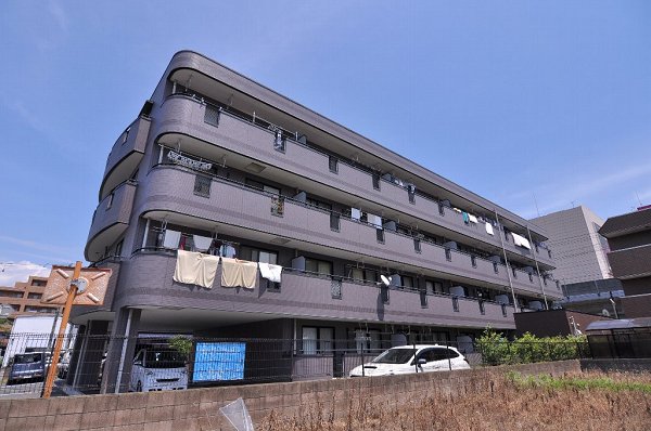 アルファークレスト 外観写真
