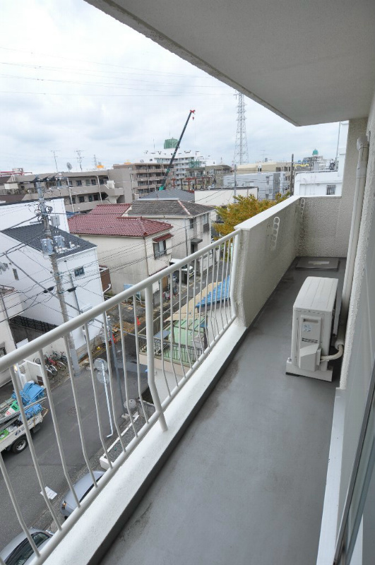 ライヴス行徳 ベランダ