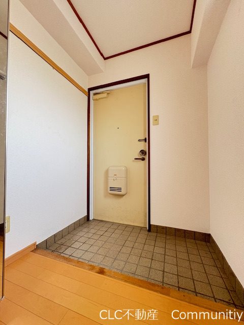 富津屋ビル 玄関