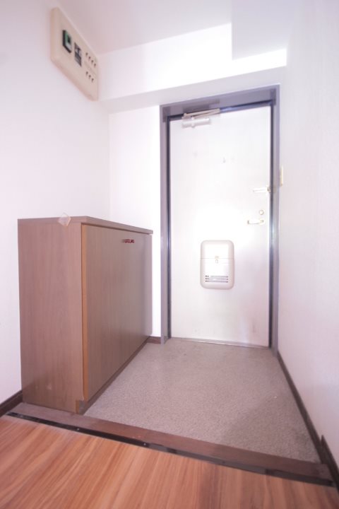 ケイエル市川 玄関