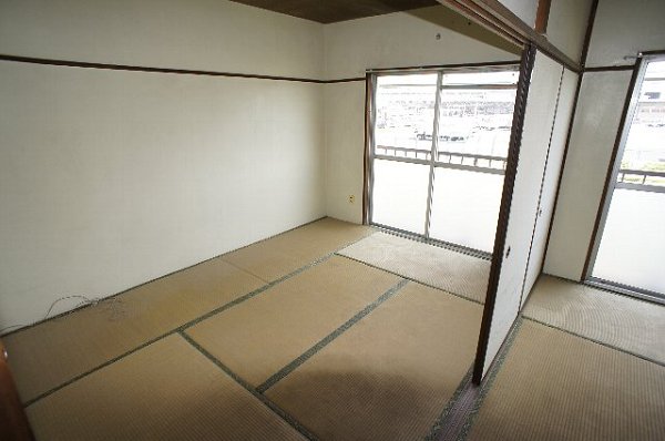 ベッドルーム
