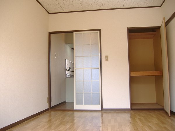 ベッドルーム