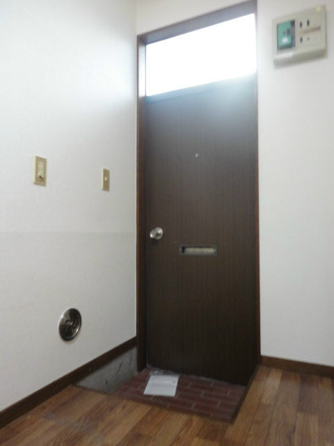 サンビレイ１ 玄関