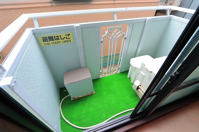 千葉県船橋市本中山３丁目 ベランダ