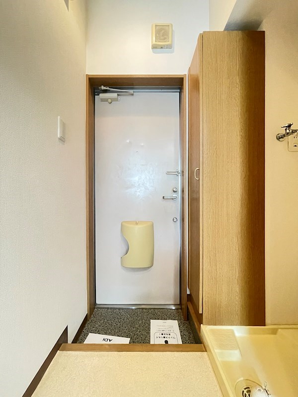 リリックコートスカイ 玄関