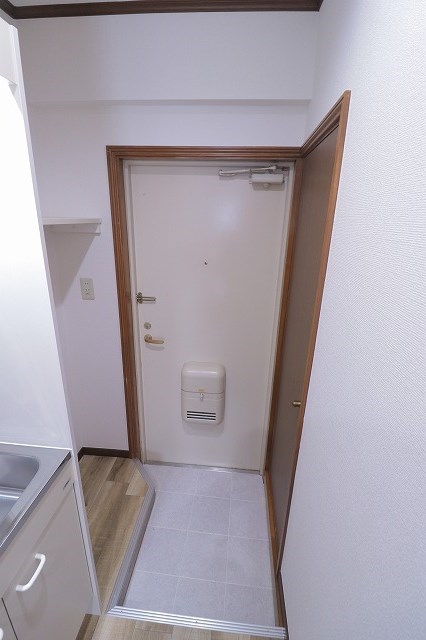 プリデ富士見 玄関