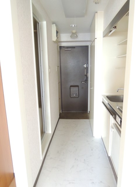 関内ロイヤルガーデン 玄関