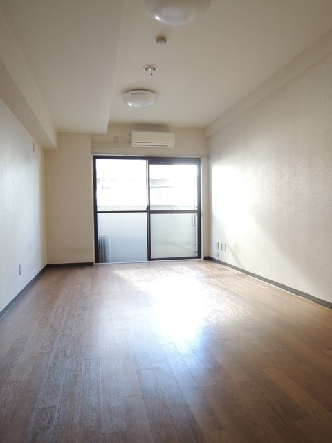 関内ロイヤルガーデン ベッドルーム