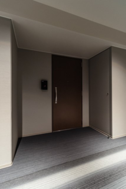 パークアクシス横濱高島町 玄関