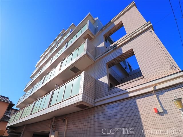 アドラブール 外観