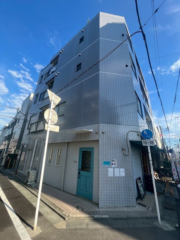 STビル 外観