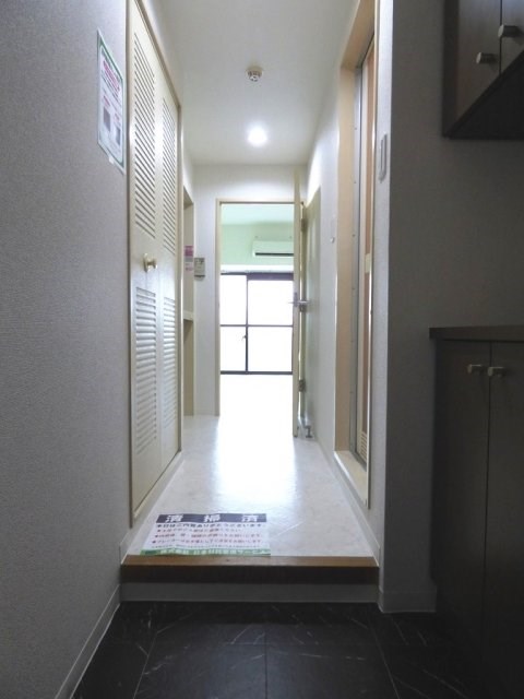 横浜平沼ダイカンプラザ三号館 玄関