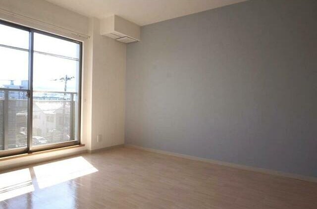 Y&amp;lsquo;sコート(ワイズコート) リビング