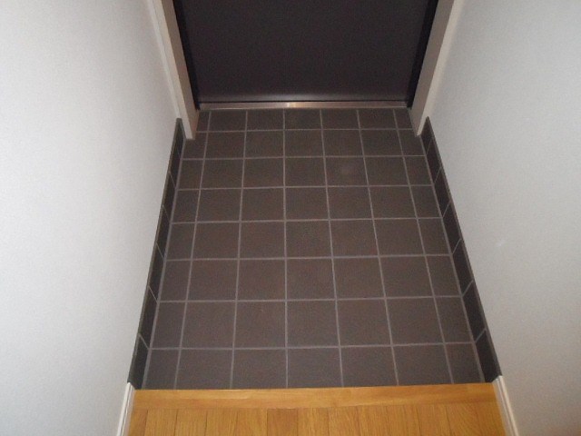 アマリス中原 玄関