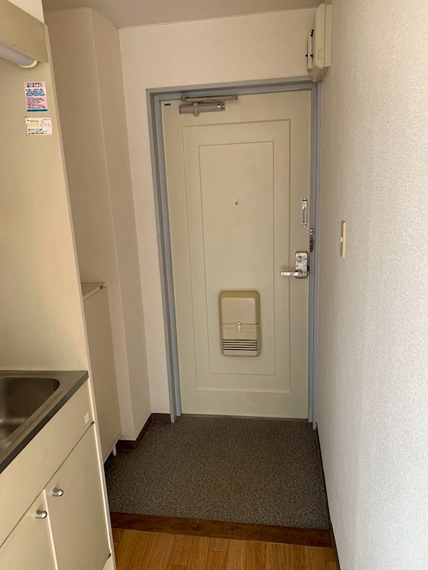 エスケイハイツ 玄関
