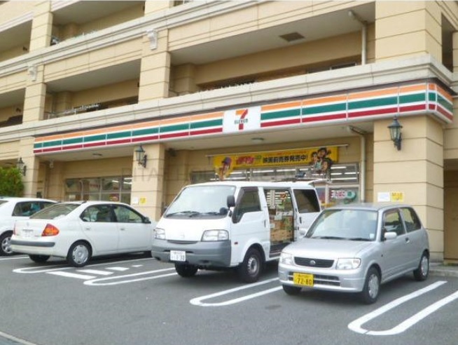 神奈川県横浜市金沢区釜利谷南２丁目 コンビニ