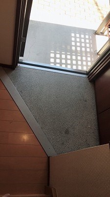 サニーコート能見台 玄関
