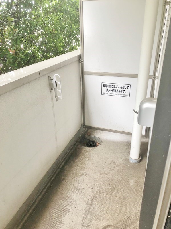 神奈川県横浜市金沢区富岡西７丁目 ベランダ